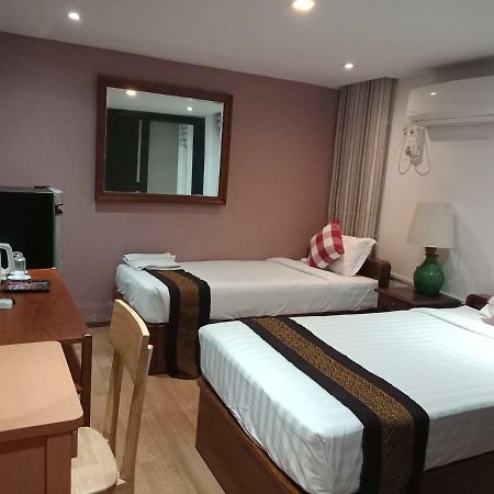 The Varsity House Inn & Serviced Apartments Rangoon Buitenkant foto