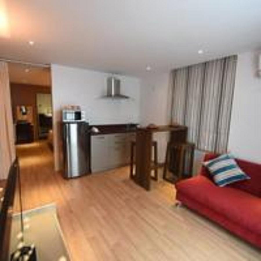 The Varsity House Inn & Serviced Apartments Rangoon Buitenkant foto