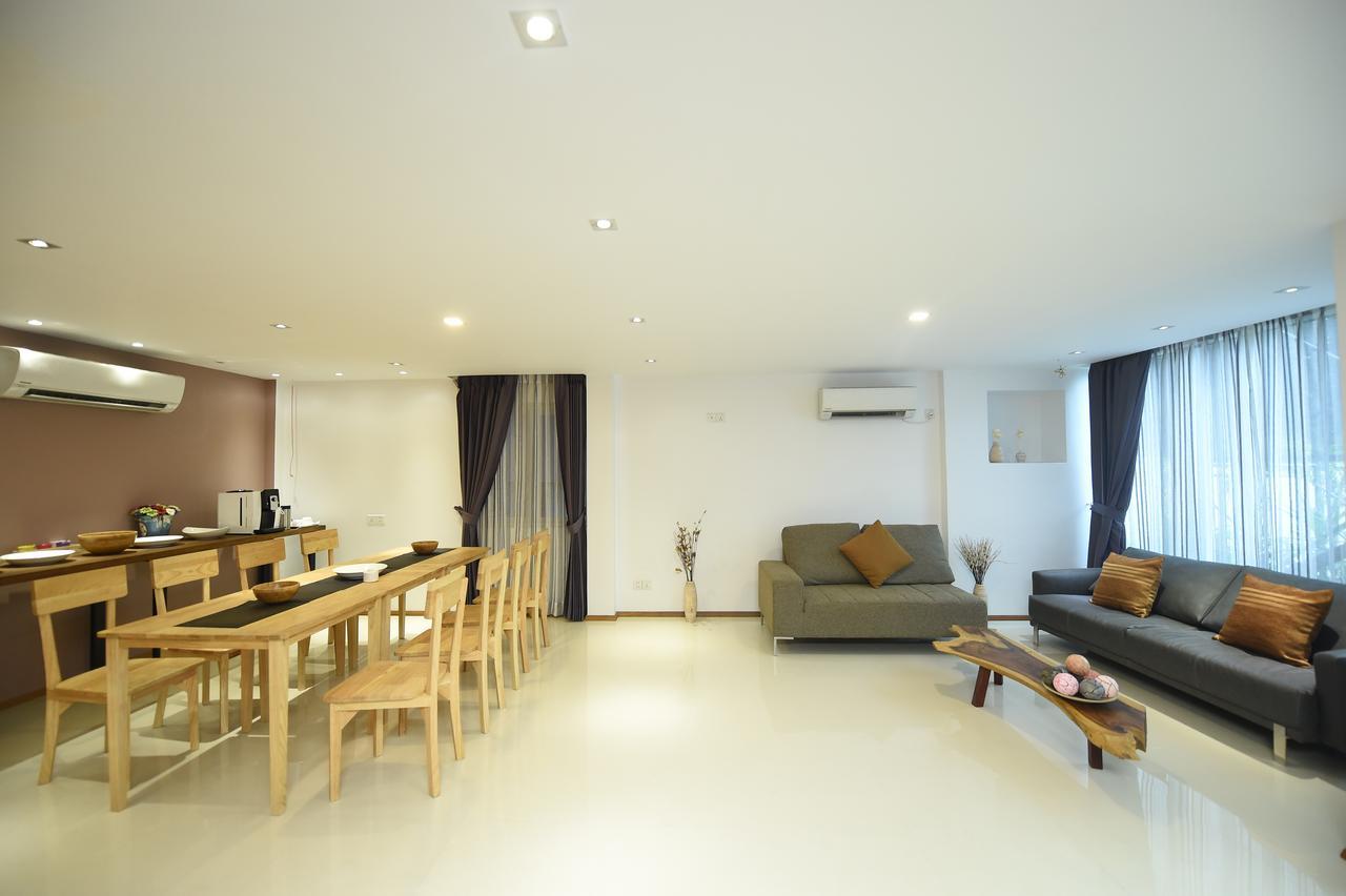 The Varsity House Inn & Serviced Apartments Rangoon Buitenkant foto