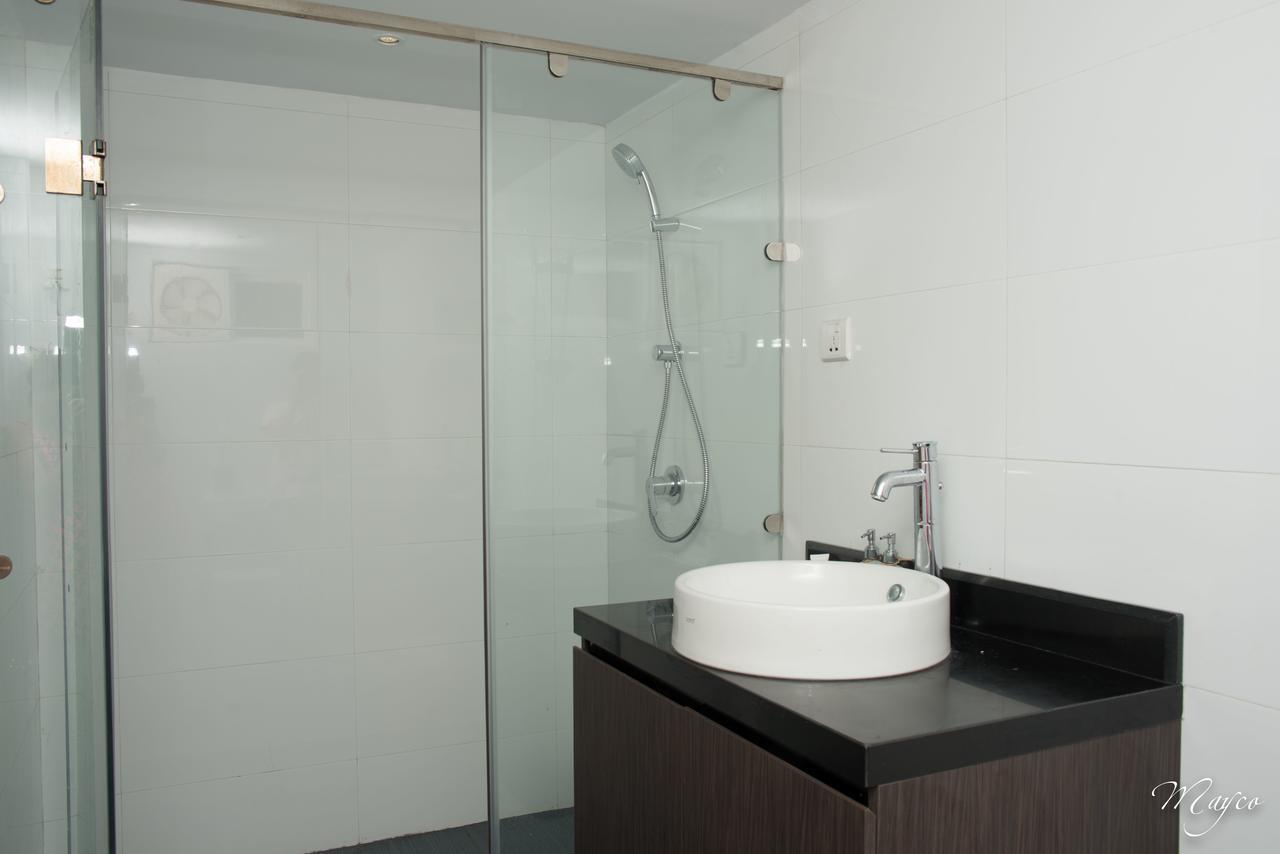 The Varsity House Inn & Serviced Apartments Rangoon Buitenkant foto